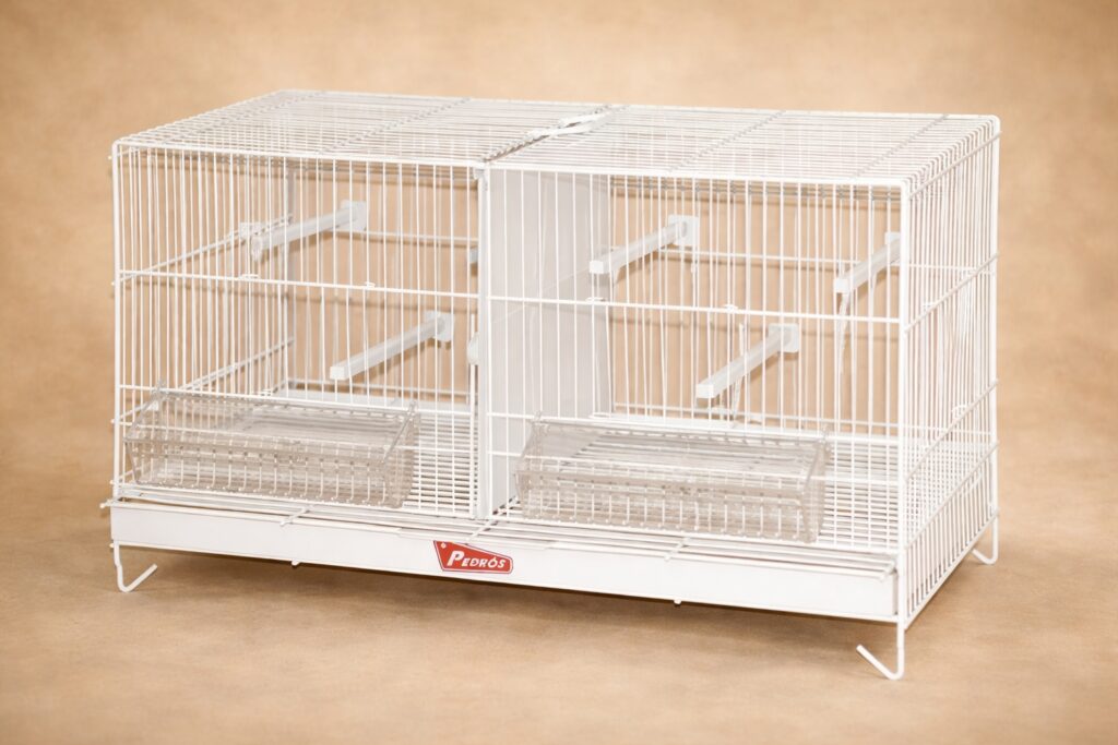 jaula de cría de jilgueros en cautividad